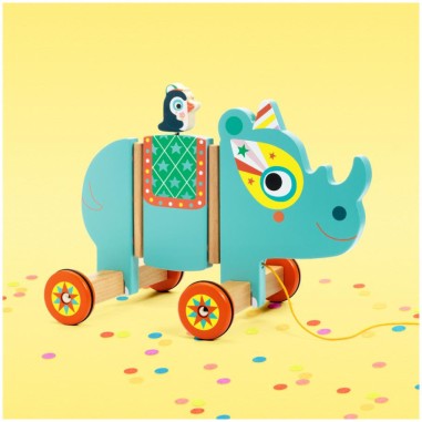 Jouet à tirer en bois Vilma le rhinocéros - Djeco Jouet à tirer en bois Vilma le rhinocéros - Djeco