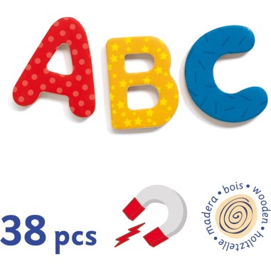 38 lettres en bois - tableau et magnets - Djeco 38 lettres en bois - tableau et magnets - Djeco
